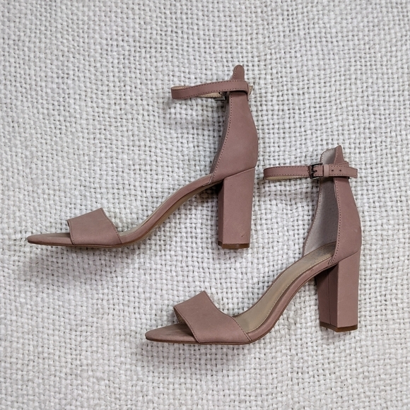 New Vince Camuto Corlina Baby Pink Suede Open Toed Block Heels Size 7.5 / 37.5 - Picture 2 of 9